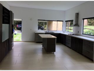 Foto 15 de VENDO ESPECTACULAR CASA CONDOMINIO RENANIA