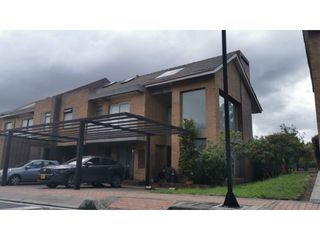 Foto 1 de VENTA CASA CONJUNTO CERRADO CERROS DE SUBA GRATAMIRA