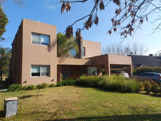 Foto 3 de Alquiler temporario. Casa sobre el golf - Golfer's