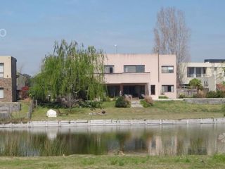 Foto 14 de CASA EN VENTA EN BARRIO SAN MARCO AL AGUA - MAROTO PROPIEDADES