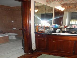 Foto 10 de IMPORTANTE CHALET CUATRO AMBIENTES! RESIDENCIAL EXCLUSIVO!