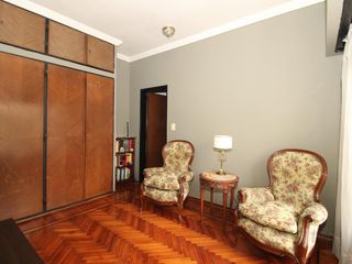 Foto 38 de Casa • 6 ambientes • retasado Excelente estado • Humaita 7200