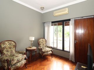 Foto 35 de Casa • 6 ambientes • retasado Excelente estado • Humaita 7200