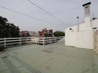 Foto 51 de Casa • 6 ambientes • retasado Excelente estado • Humaita 7200