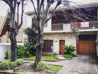 Foto 1 de Chalet en Venta en Quilmes Oeste
