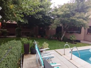 Foto 3 de En Venta Casa 4 dormitorios con Pileta, B°Cumelén, Neuquén