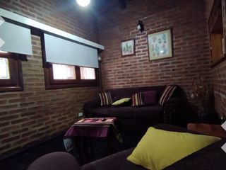 Foto 11 de En Venta Casa 4 dormitorios con Pileta, B°Cumelén, Neuquén