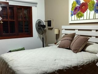 Foto 18 de En Venta Casa 4 dormitorios con Pileta, B°Cumelén, Neuquén