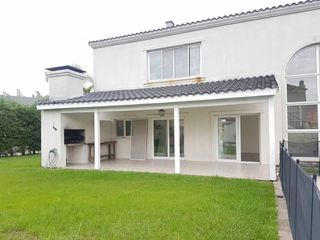 Foto 1 de Casa en venta en barrio Barrancas del Lago, Nordelta