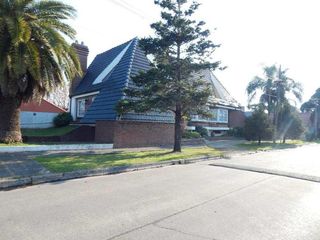 Foto 2 de Chalet en Venta en Quilmes Oeste