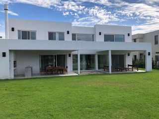Foto 1 de Casa a la venta en Nordelta, El Golf