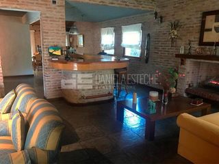 Foto 1 de D. Esteche Realty