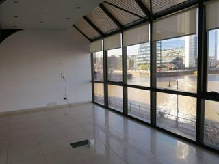 Foto 7 de Oficina en Alquiler con vista al rio en excelente estado lista para ocupar