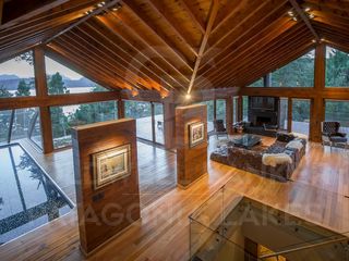 Foto 11 de VENTA Casa de lujo 552 m2 lote 2242 m2 barrio cerrado con vistas 360 a los lagos Villa la Angostura
