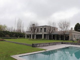 Foto 3 de FEBRERO - Importante Casa en Alquiler Temporal en Santa Bárbara