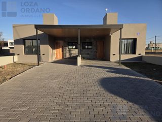 Foto 1 de Casa en  DOCTA AVENIDA II - MZA 159 LT 2