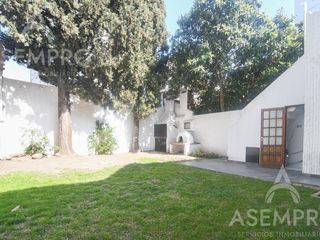 Foto 1 de Casa 6 ambientes en venta - Villa Urquiza