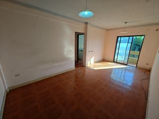 Foto 2 de Departamento en  venta en Isidro Casanova