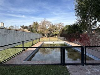 Foto 5 de Quincho con pileta. 34 y 143. lote de 600 mts2