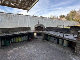 Foto 9 de Quincho con pileta. 34 y 143. lote de 600 mts2