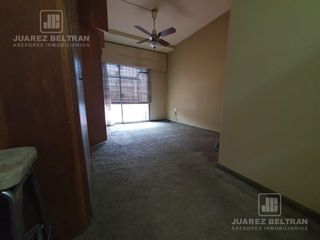 Foto 14 de Venta - Casa de 4 dormitorios - General Bustos 111 - Barrio Independencia