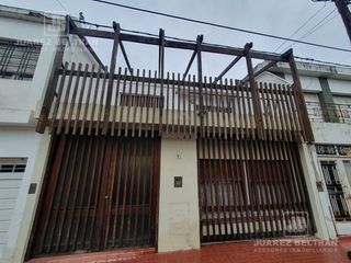 Foto 1 de Venta - Casa de 4 dormitorios - General Bustos 111 - Barrio Independencia