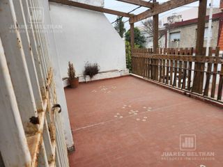 Foto 9 de Venta - Casa de 4 dormitorios - General Bustos 111 - Barrio Independencia