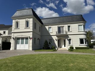 Foto 2 de Casa venta  B° Septiembre-Lote interno-Maschwitz-Escobar-6 ambientes-Pileta-Amenities-LOSA RADIANTE