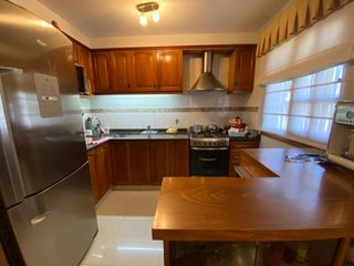 Foto 7 de Departamento en  venta de 3 ambientes con cochera