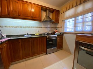 Foto 6 de Departamento en  venta de 3 ambientes con cochera