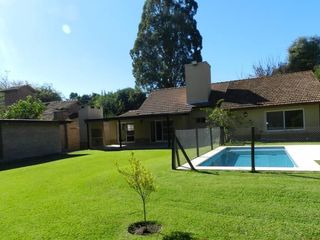Foto 4 de Impecable Chalet estilo Moderno - Bo. Abierto Green Hills - Ing. Maschwitz - Escobar