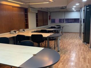Foto 1 de Oficina en venta - Recepción - Oficinas - Bauleras - Baño - 98Mts2 - San Nicolás
