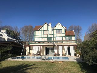 Foto 43 de Lencke vende-extraordinaria casa inglesa reciclada a nuevo, gran lote de 2646 m2