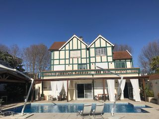 Foto 42 de Lencke vende-extraordinaria casa inglesa reciclada a nuevo, gran lote de 2646 m2