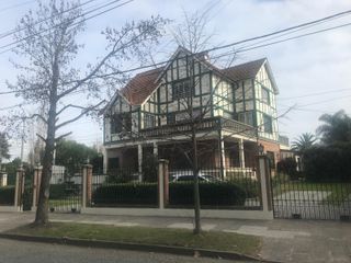 Foto 41 de Lencke vende-extraordinaria casa inglesa reciclada a nuevo, gran lote de 2646 m2