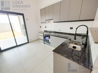 Foto 1 de DUPLEX EN ALQUILER B° DOCTA