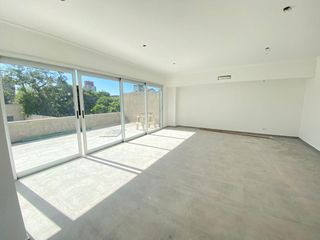 Foto 2 de Departamento en  venta de 2 ambientes con cochera