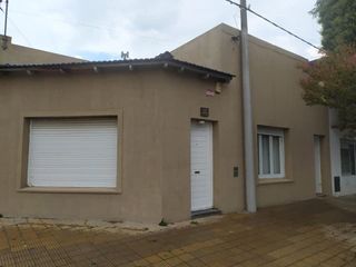 Foto 2 de Casa en venta - 3 dormitorios 2 baños 120mts2 - Necochea