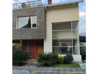 Foto 1 de Lumbisi, Casa en Renta, 180m2, 3 Habitaciones