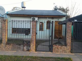 Foto 1 de Venta - Casa - General Rodríguez
