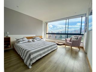 Foto 14 de VENDO APARTAMENTO REMODELADO EN EL POBLADO