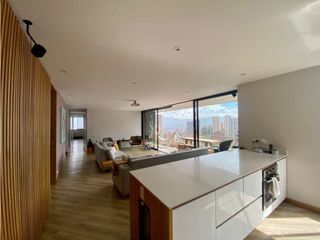 Foto 4 de VENDO APARTAMENTO REMODELADO EN EL POBLADO