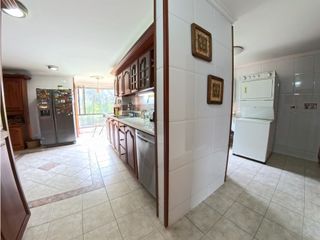 Foto 4 de Lujoso apartamento en venta en altos de sotileza