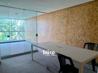 Foto 6 de VENTA LINDA OFICINA EN VENTA CON VISTA A PARQUE EN MIRAFLORES