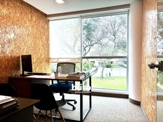 Foto 2 de VENTA LINDA OFICINA EN VENTA CON VISTA A PARQUE EN MIRAFLORES