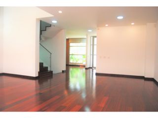 Foto 2 de Hermosa casa en Venta Bogotá