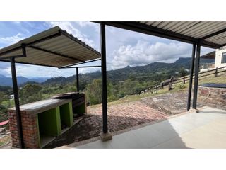 Foto 16 de Vendo linda casa en pacho con inmejorable vista.zona verde privada