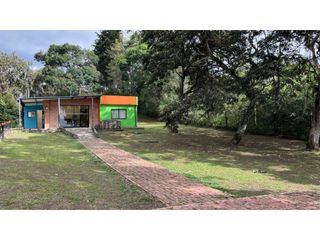 Foto 1 de Vendo linda casa en pacho con inmejorable vista.zona verde privada
