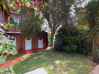 Foto 37 de Casa venta Manuel B Gonnet con pileta