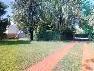 Foto 45 de Casa venta Manuel B Gonnet con pileta